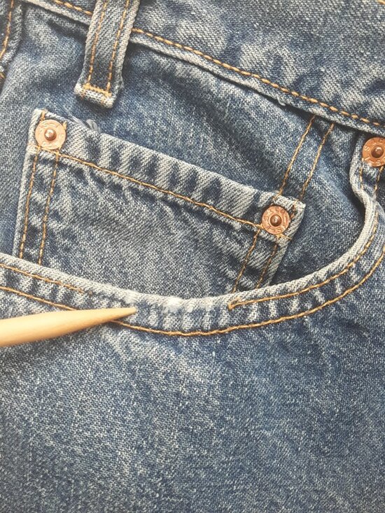 VTG 1999 Levi’s 550 Relaxed Fit Denim Shorts 36 Made in USA 90s Jorts Jeans - Picture 8 of 13